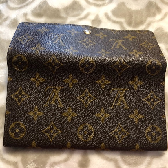 Louis Vuitton Wallet - Picture 3 of 8